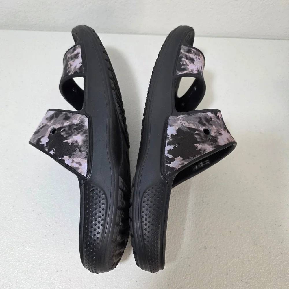 CROCS classic sandals